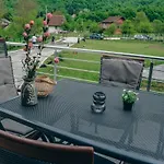 Tasnim * Dobrenica