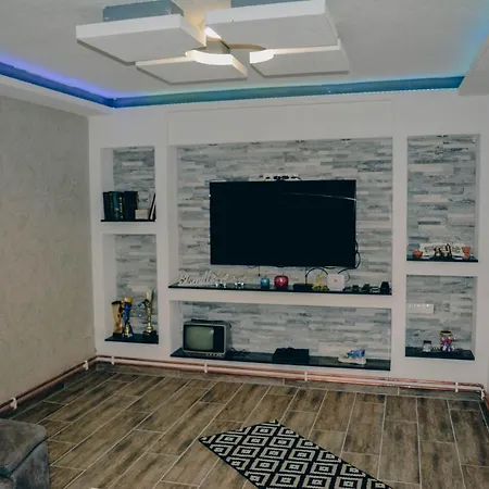شقة Tasnim